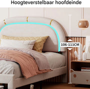 Eenpersoonsbed 140 x 200 cm - Voor jongens - Met lattenbodem - Zonder matras - Twijfelaar - Wit/red - Verstelbaar hoofdeinde
