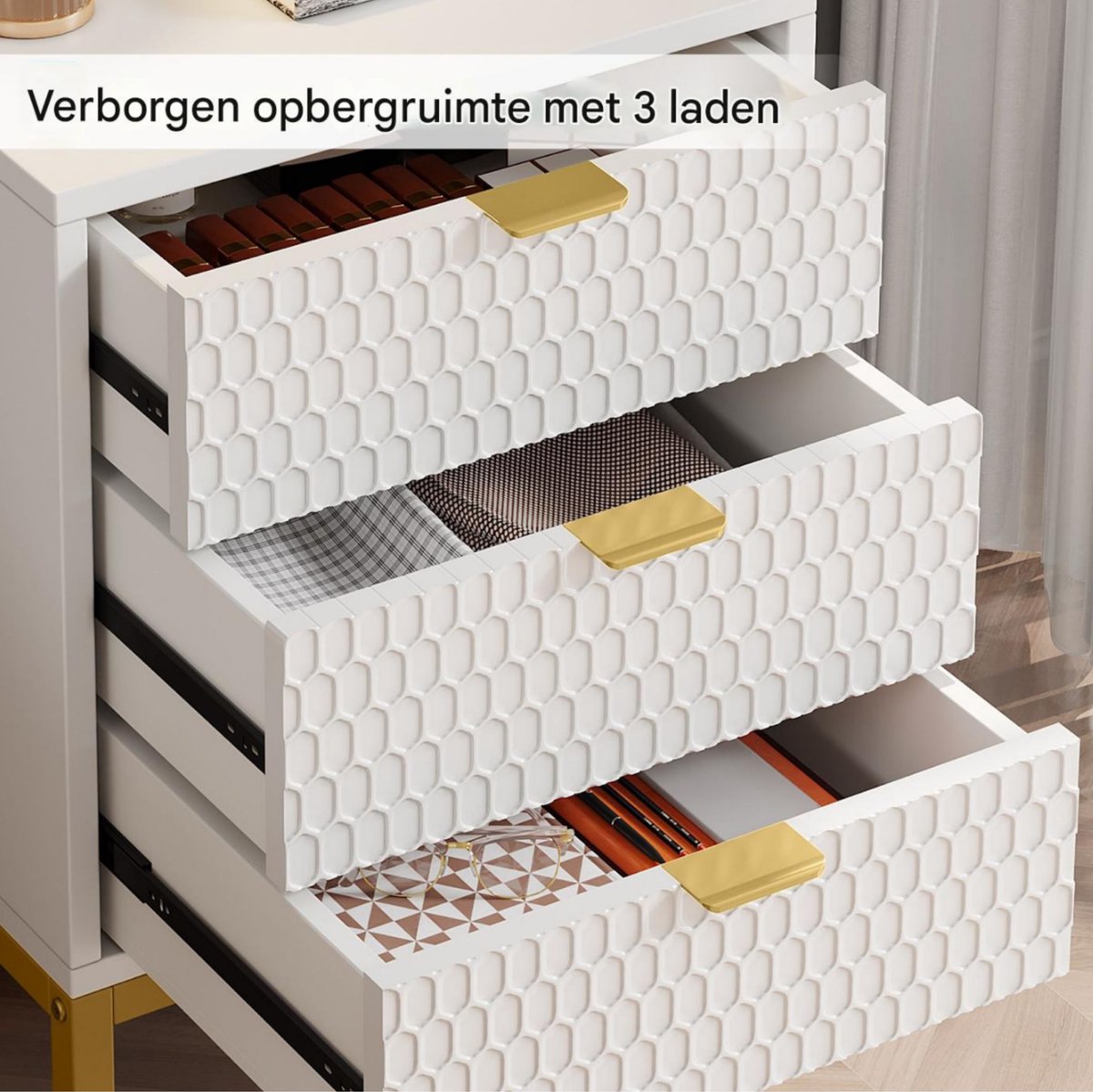 Modern nachtkastje - Voor Slaapkamer - 65cm hoog - 3 lades - Wit