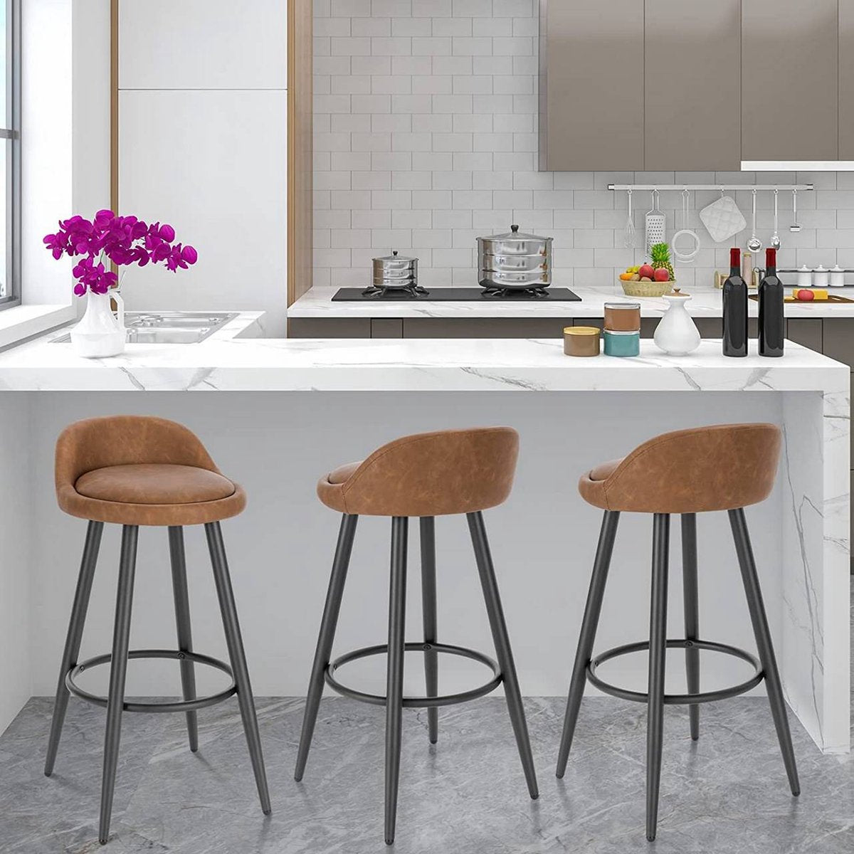 Leren Barkruk Malino - Barstoelen ergonomisch - Set van 1 - Bruin - Met kleine rugleuning - Voor Keuken & bar - Zithoogte 69cm