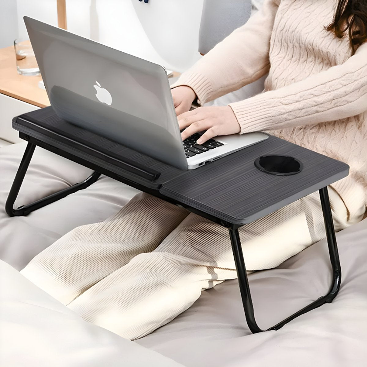 Laptoptafel – Tablethouder - Bedtafel – Voor bed, kantoor of studie – In hoogte verstelbaar met bekerhouder – Beige