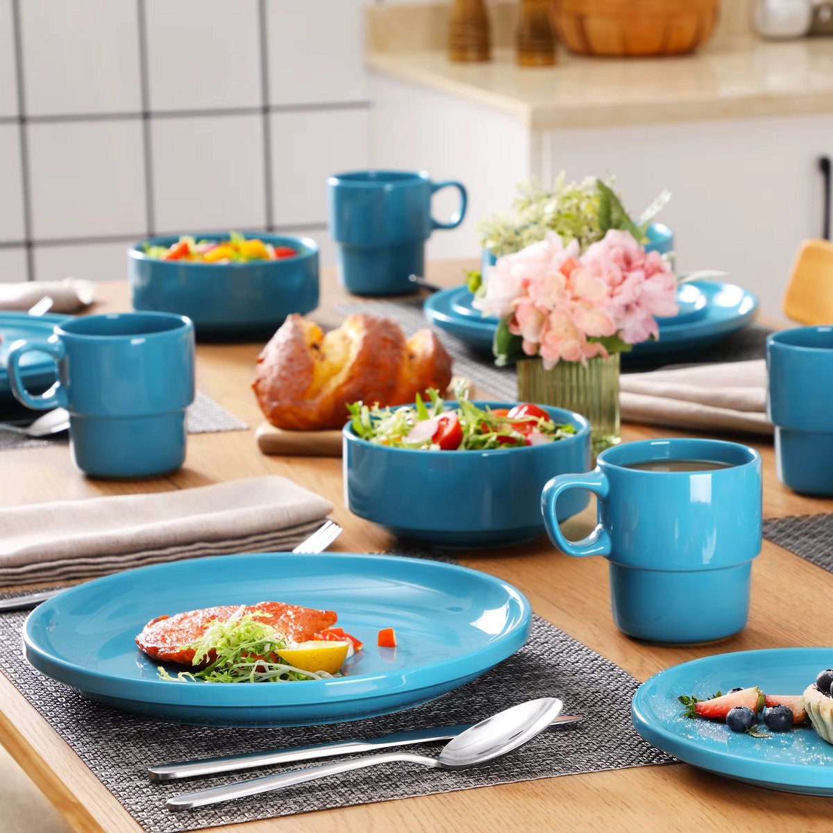 Zafiro Serviesset - 16 delig - 4 persoons - Baby blauw - Dinerborden - Bordenset - Diepe borden - Ontbijtborden - Servies - Keukenservies