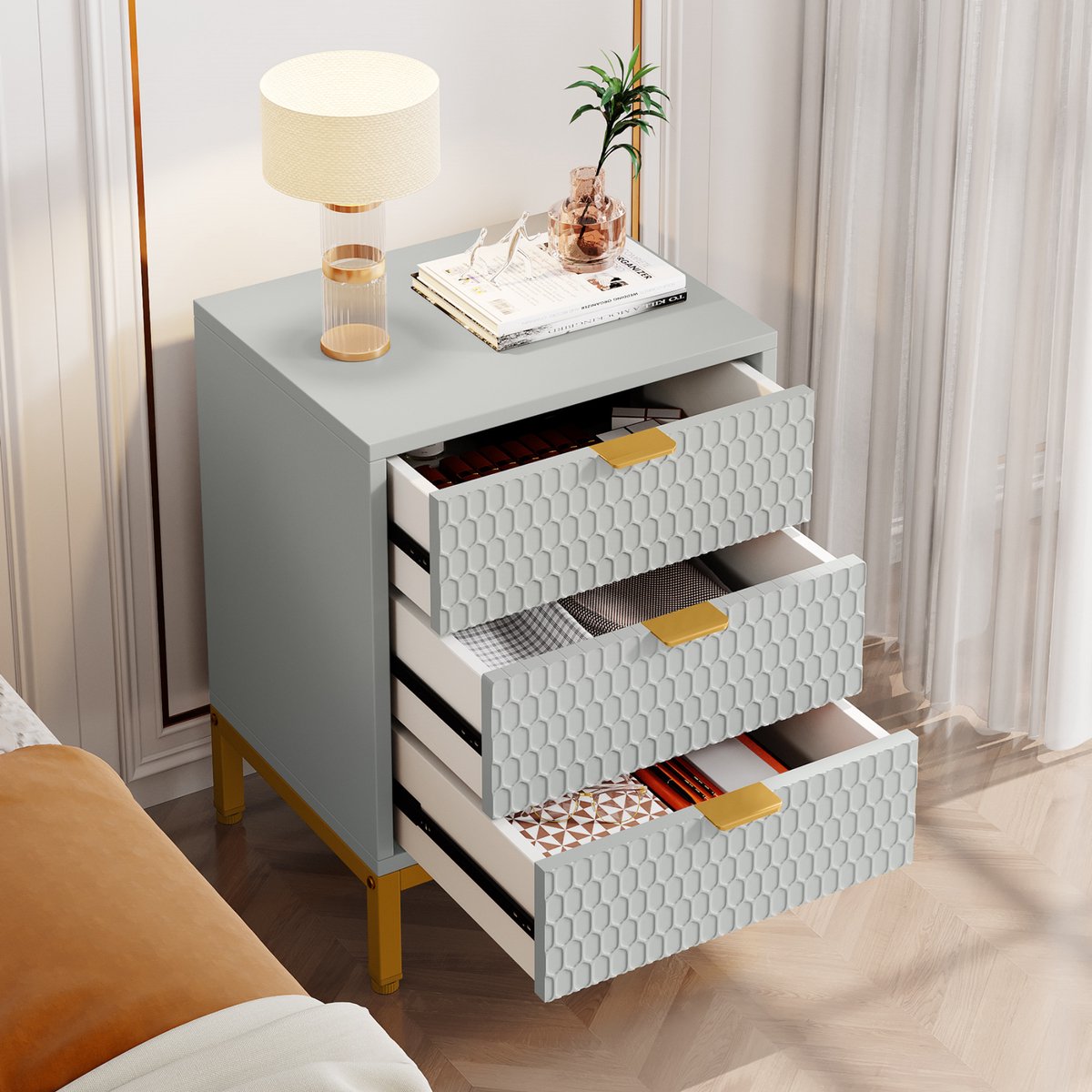 Modern nachtkastje - Voor Slaapkamer - 65cm hoog - 3 lades - Grijs