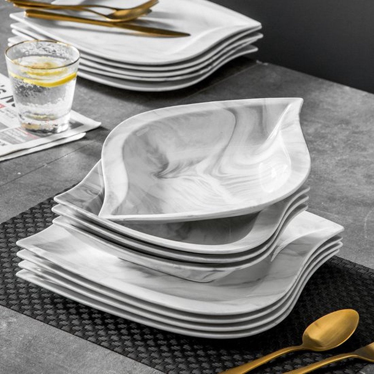 Happyment Luxe Serviesset - 6 Persoons - Porselein - 12 Delig - Bordenset 6 persoons - Bordenset 12 delig - Wit