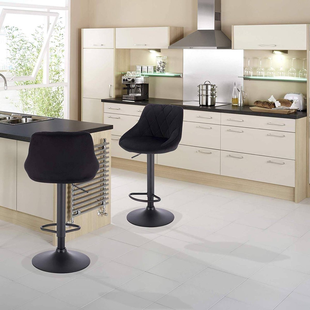 Designer Barkruk Nilo - Met rugleuning - Velvet - Stevig - Ergonomische barstoel - Zithoogte 60 - 82cm - Zwart - Set van 1 - Keuken en bar - In hoogte verstelbaar