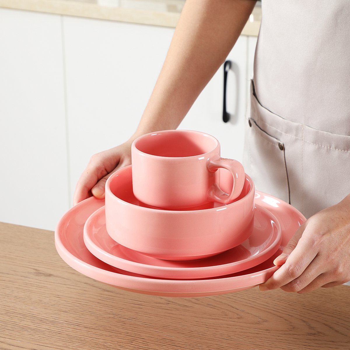 Sorella Serviesset Rosé - 16 delig - 4 persoons - Baby roze - Dinerborden - Bordenset - Diepe borden - Ontbijtborden - Servies - Keukenservies