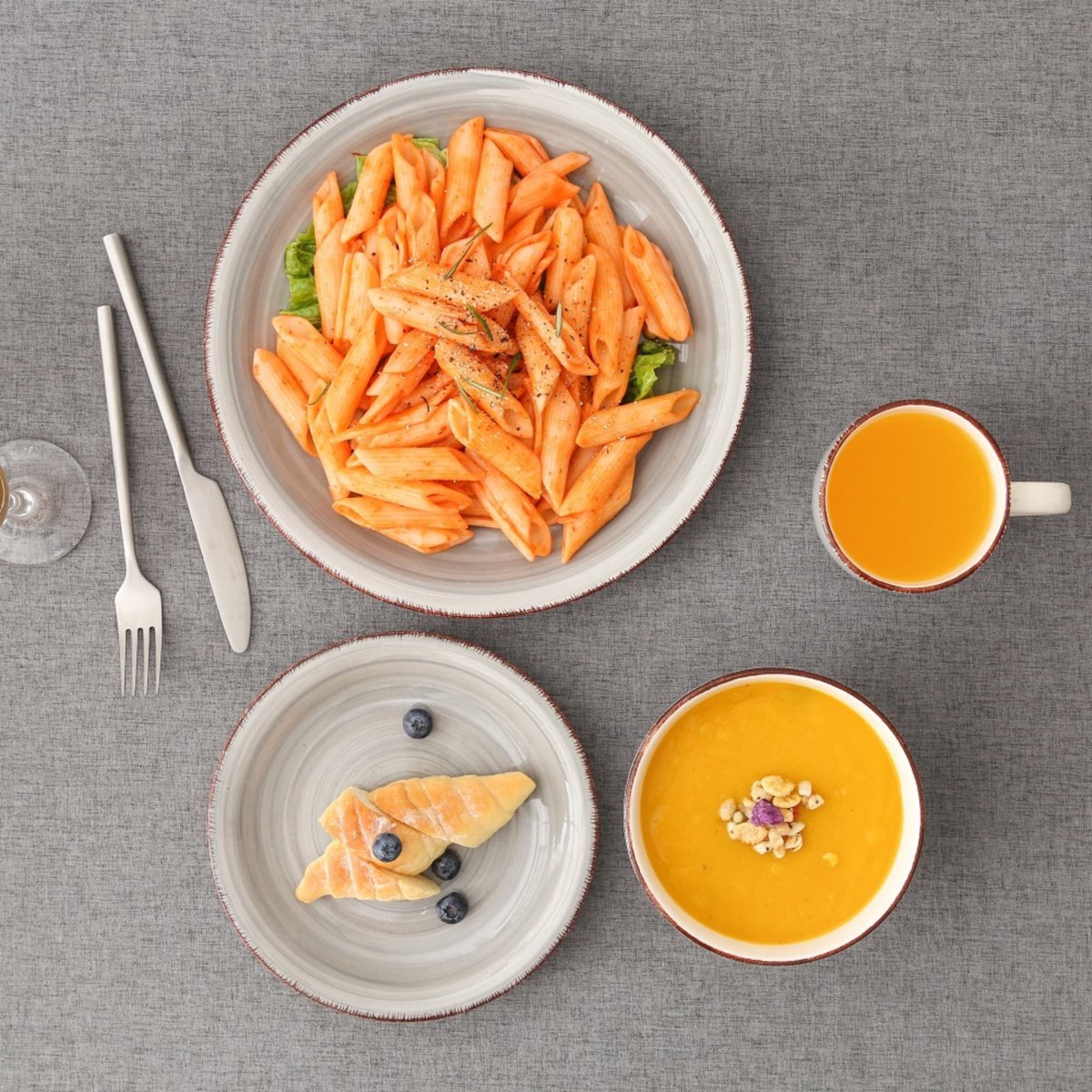 Ornamental Bordenset – Serviesset – 4 persoons – 16 delig – Grijs Keramisch – Breakfast Plates – Luxe design