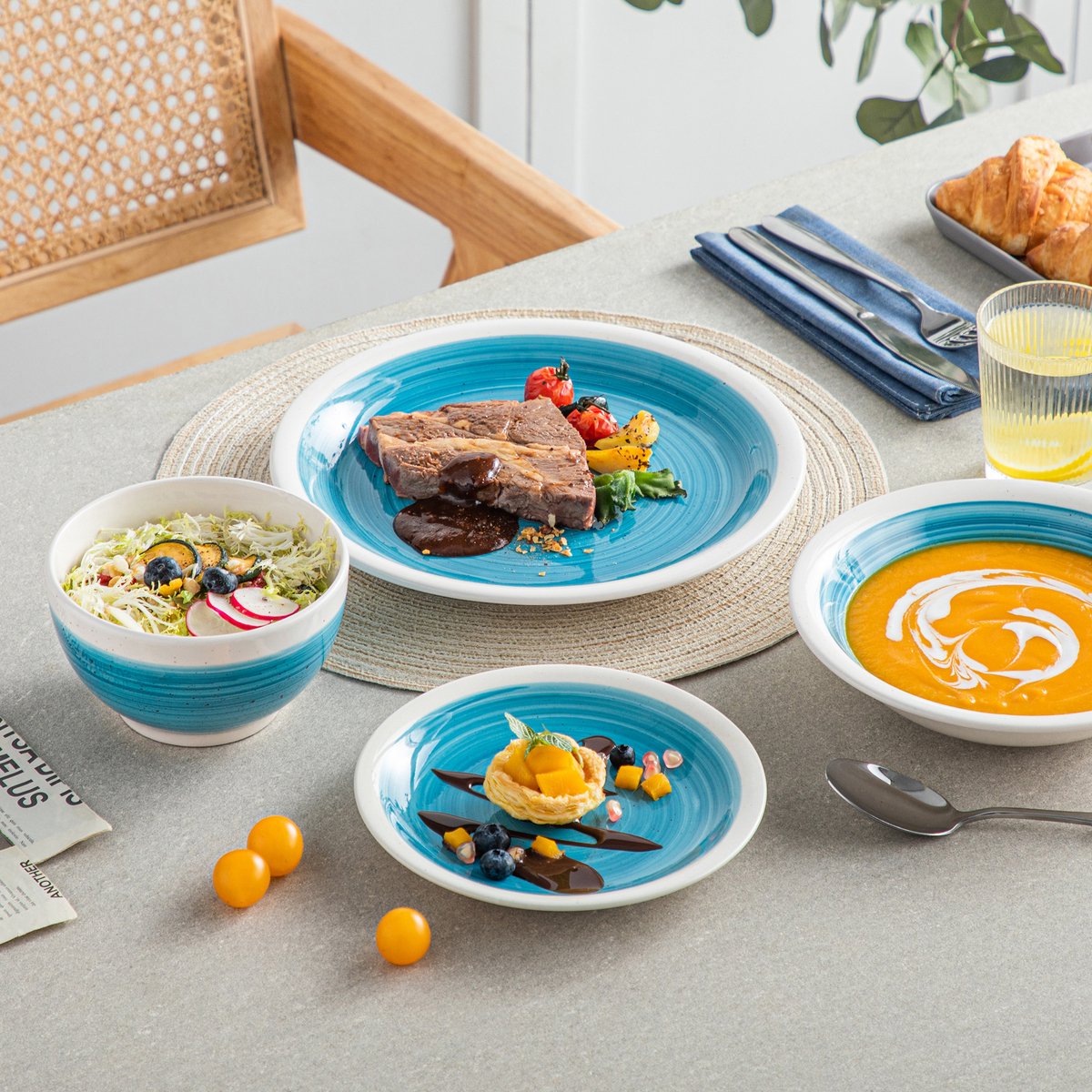 Lorentino Serviesset - 32 delig - 8 persoons - Blauw/Witte rand - Dinerborden - Bordenset - Diepe borden - Ontbijtborden - Servies - Keukenservies