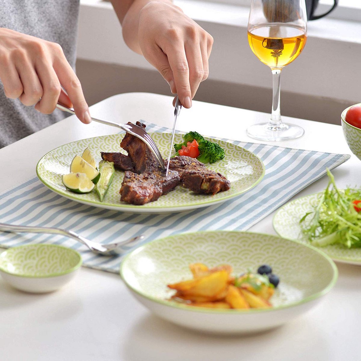 Valenza Serviesset Allegro - 8 delig - 4 persoons - Kleurrijk - Dinerborden - Bordenset - Diepe borden - Ontbijtborden - Servies - Keukenservies