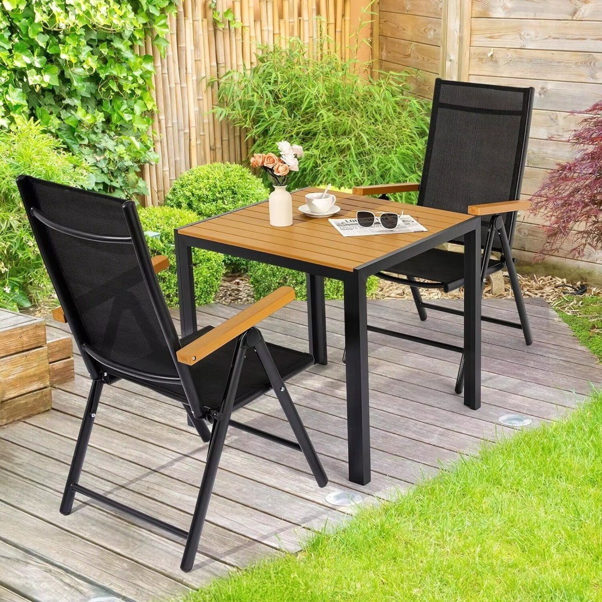 Tuintafel Vaylen - Aluminium - Voor binnen en buiten - Vierkante vijzettafel tuin - Zwart - Bistrotafel - Eettafel - Hitte- en Weerbestendig - Houtlook