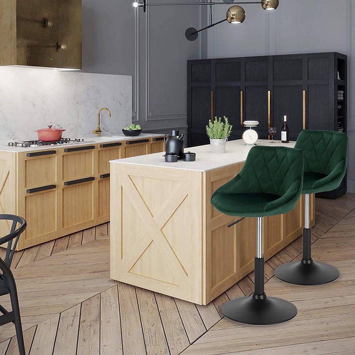 Luxe Barkurk Delvia - Industrial - Donkergroen - Barkrukken set van 2 - Barstoel Kruk - Barstoelen met rugleuning - Keukenstoel - In hoogte verstelbaar - Velvet