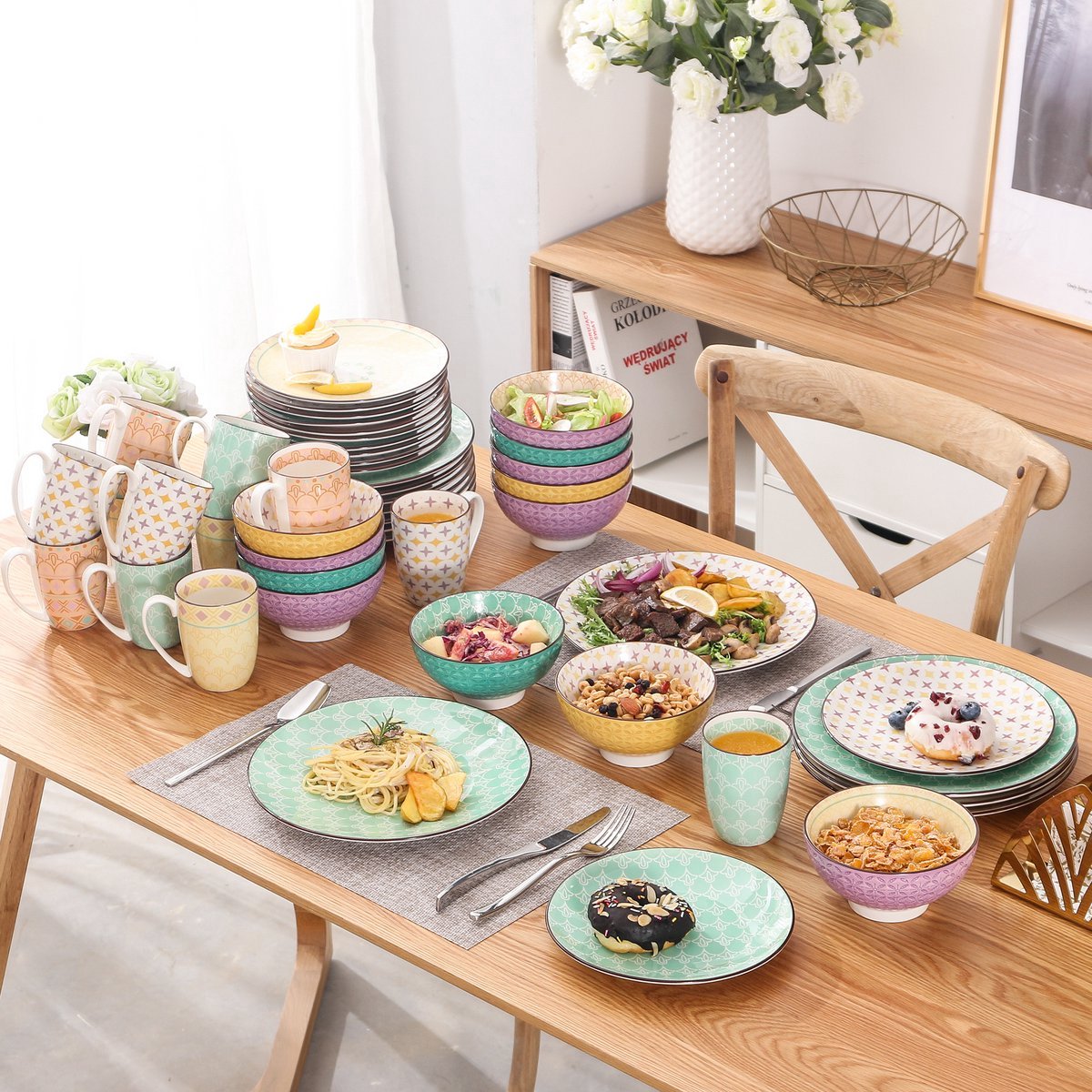 Empress Bordenset – Serviesset – Color 4 persoons – 16 delig – Kleurrijk Keramisch – Breakfast Plates – Grote inhoud