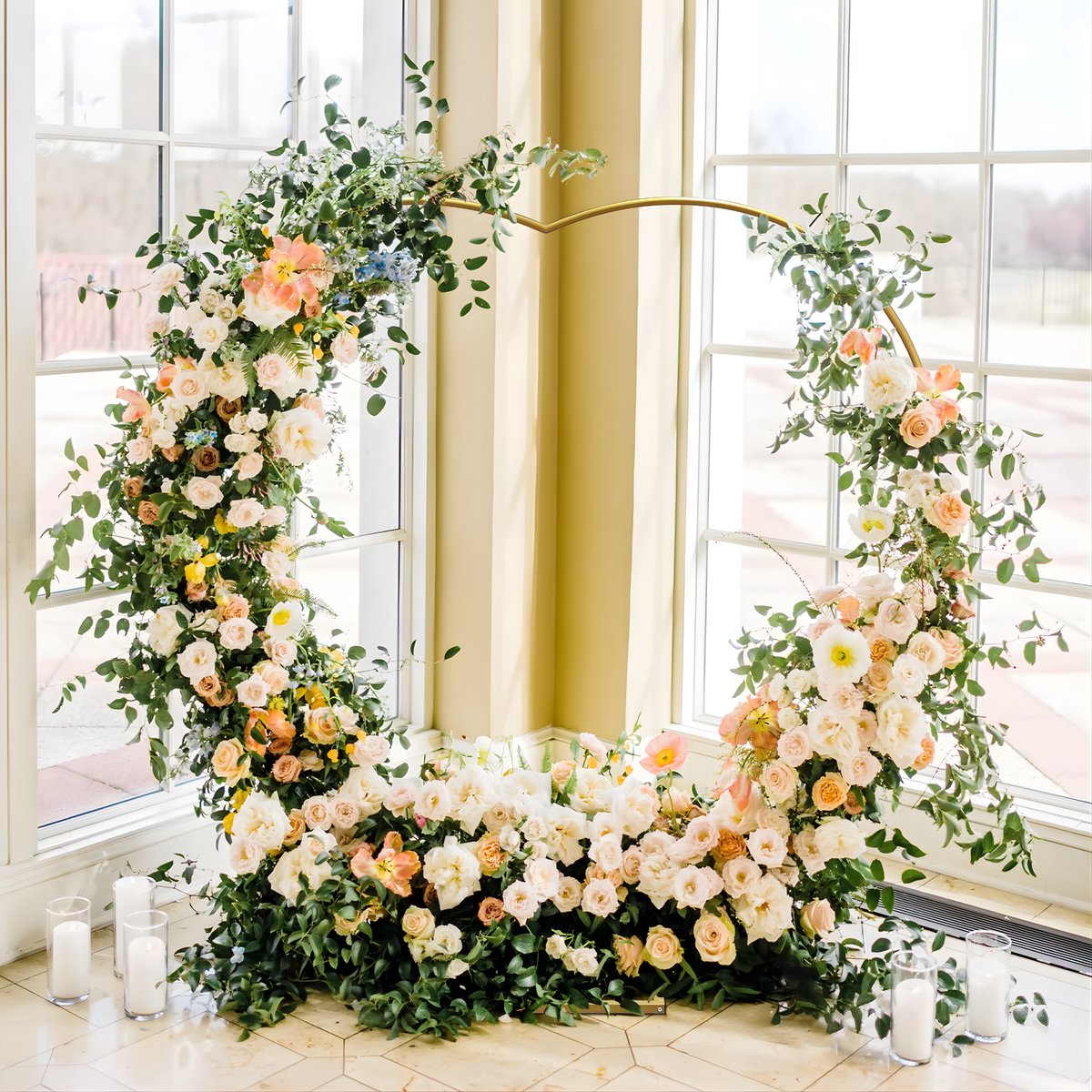 Bruiloftsboog - Hartvormig - Bloemenboog - Ballonnenboog – Voor Bruiloft & Ceremonie – Metalen Boogframe met Basis – Goud - 2M