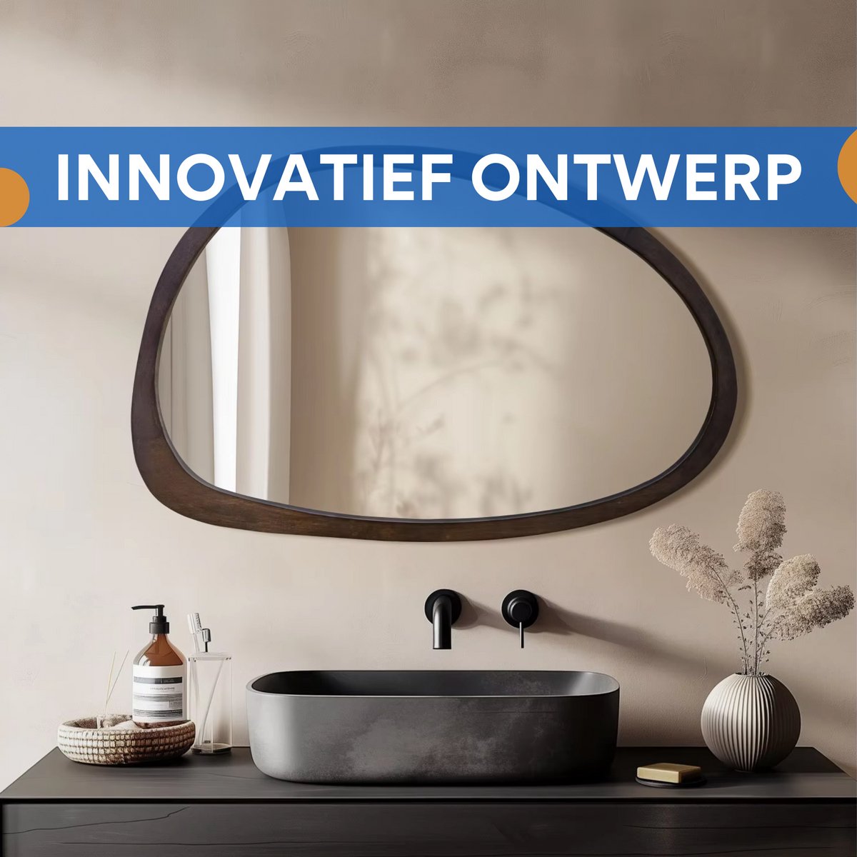 Wandspiegel Luxeus - Organisch - 50x70cm - Voor Woonkamer, Slaapkamer & Badkamer - Decoratieve - Walnoothouten Frame