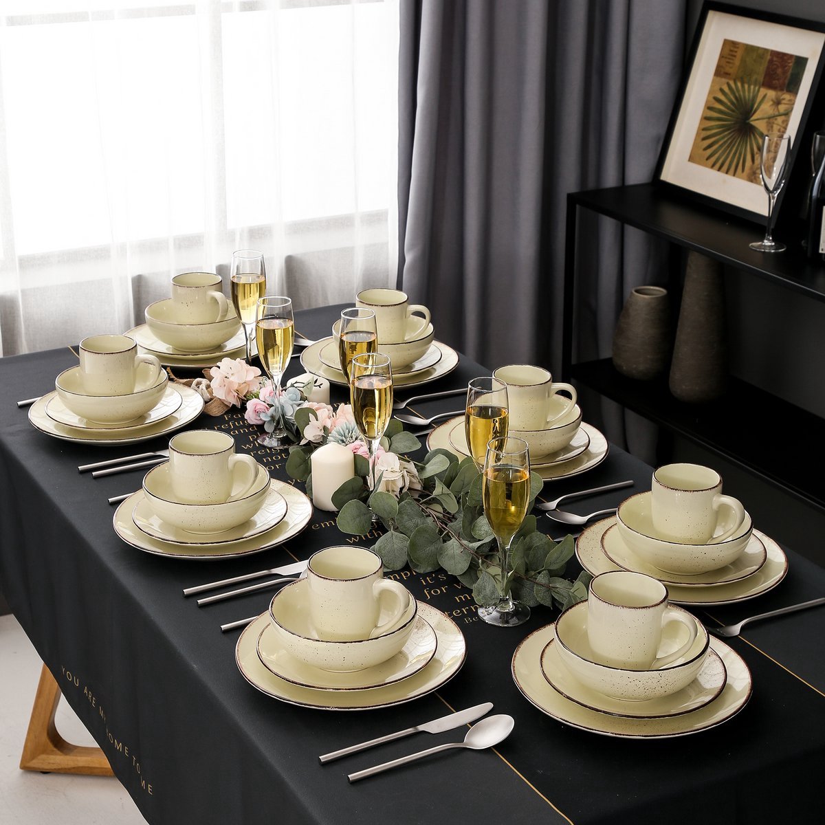 Vintage Dinerborden – Serviesset – 4 persoons – 16 delig – Wit met zwarte rand- Keramisch – Breakfast Plates – Luxe design