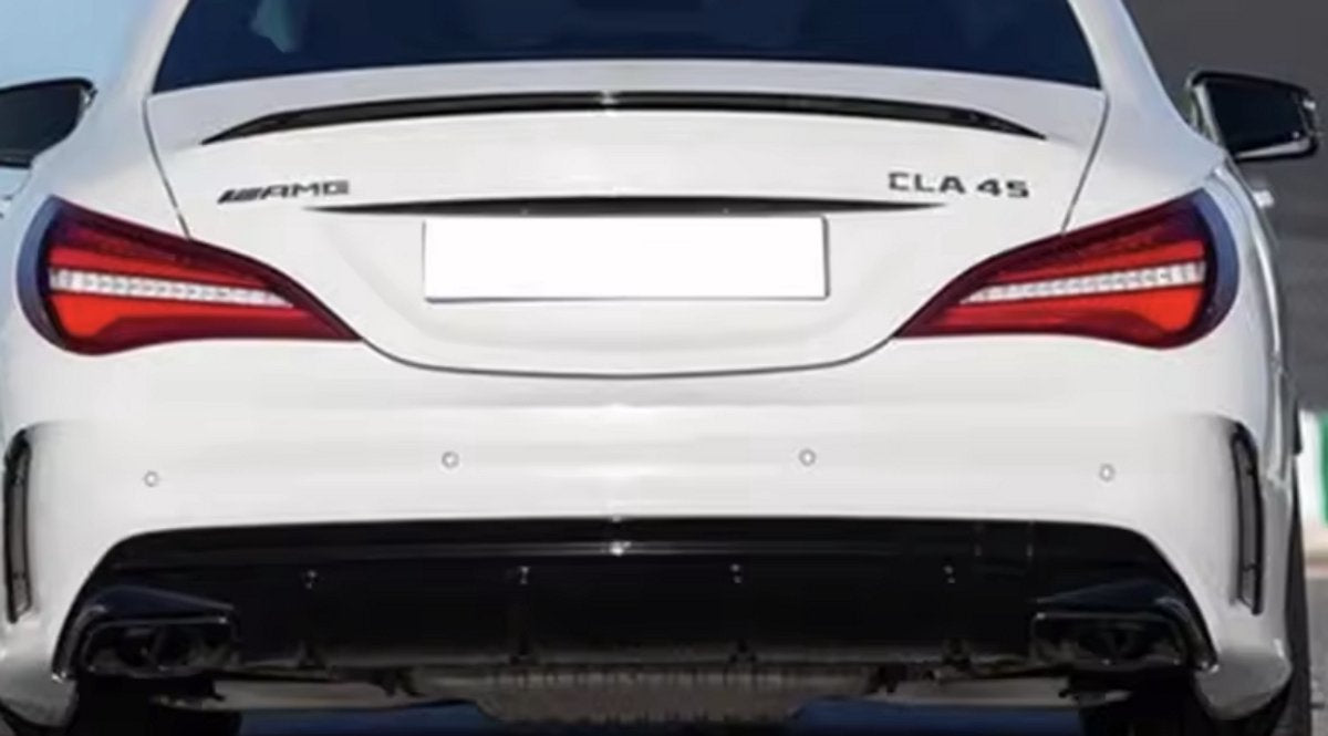 Voorbumper met Uitlaat - Voor Mercedes CLA W117/C117/X117 (CLA260/CLA45)- Glanzend Zwart - Auto Accessoires