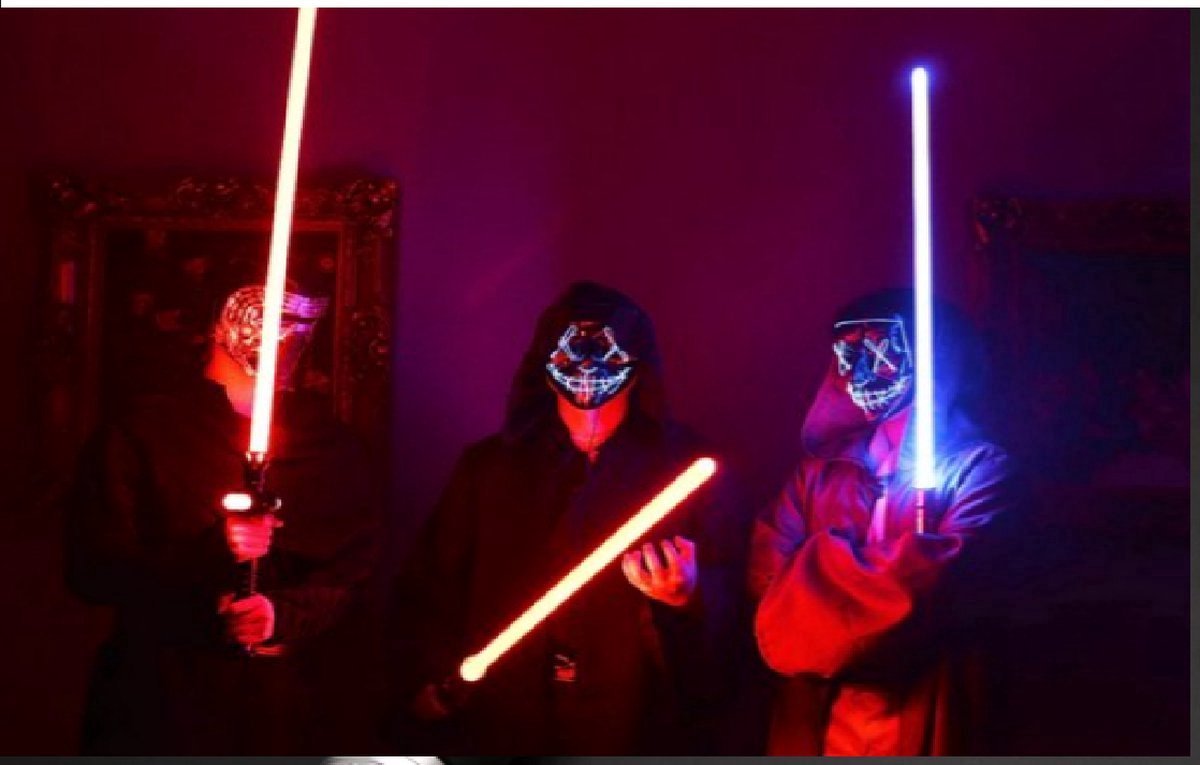 Happyment Lightsaber - 12 Kleuren Licht - Dueling Saber - Cosplay - Draadloos en Oplaadbaar - Metalen Handvat - Zilver